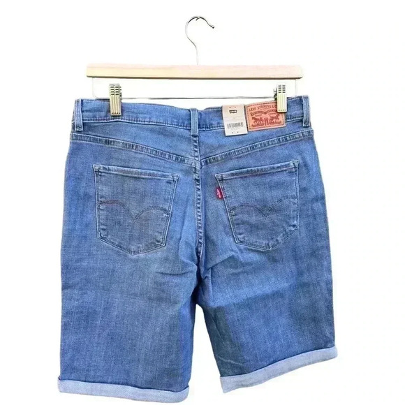 LEVI’S CLASSIC BERMUDA JEAN SHORTS•MEDIUM•SIZE 8• - Picture 7 of 10
